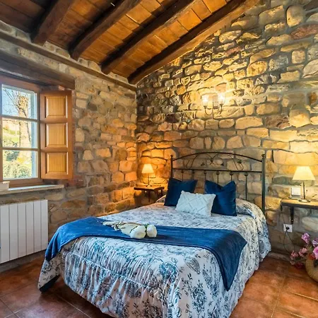 Juntana 2 * Villacarriedo